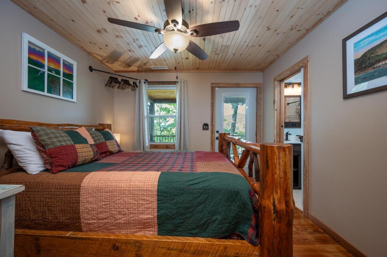 Russell'S Fort At White Oak Point: Historical Cabin On Lake Lure, Luxury, Direct Lake Access!别墅 外观 照片
