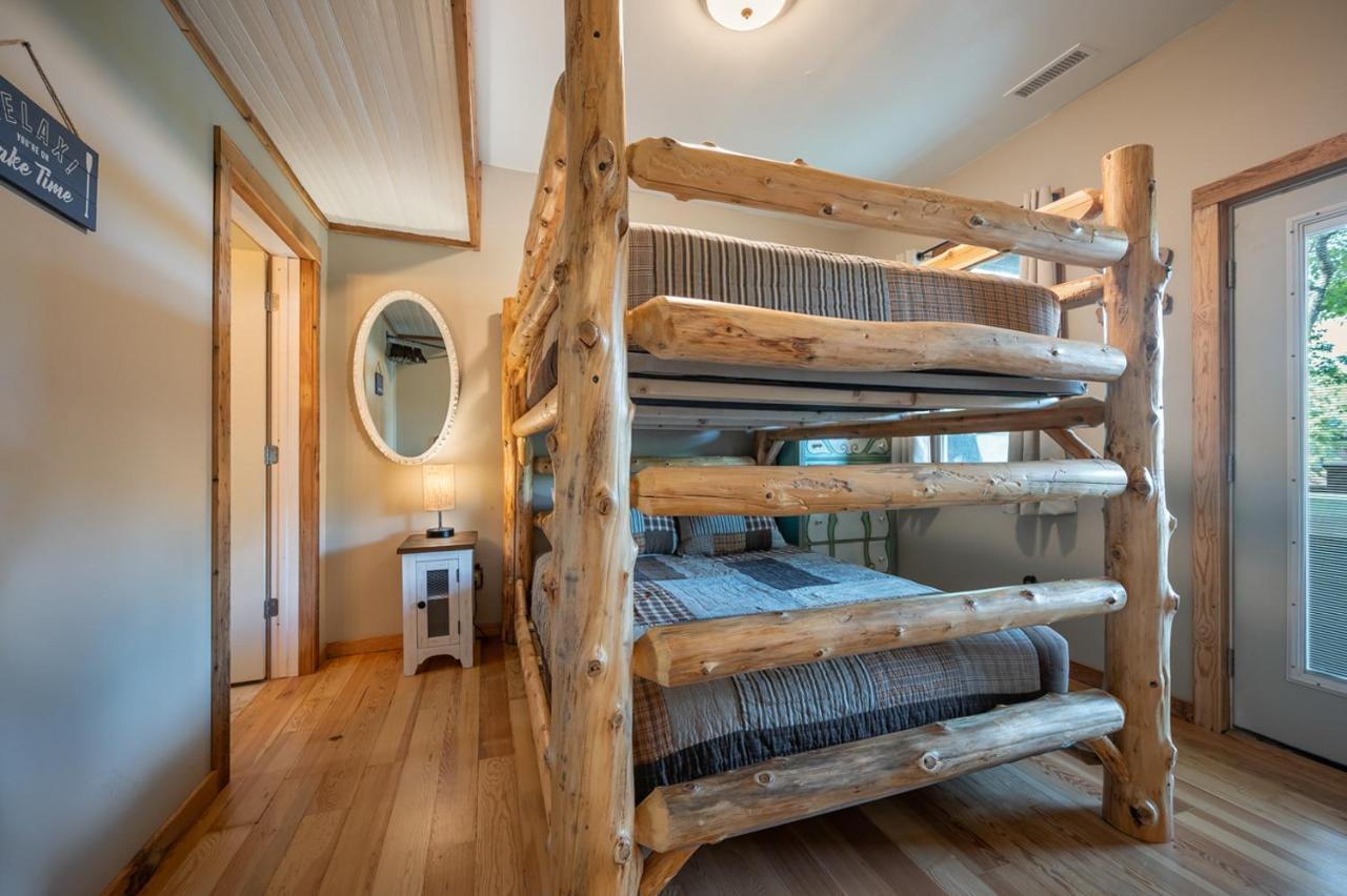 Russell'S Fort At White Oak Point: Historical Cabin On Lake Lure, Luxury, Direct Lake Access!别墅 外观 照片