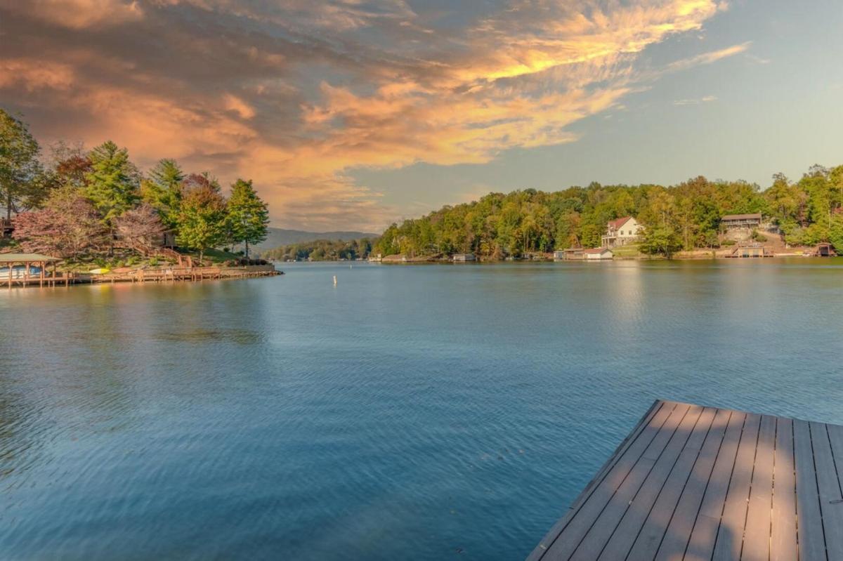 Russell'S Fort At White Oak Point: Historical Cabin On Lake Lure, Luxury, Direct Lake Access!别墅 外观 照片